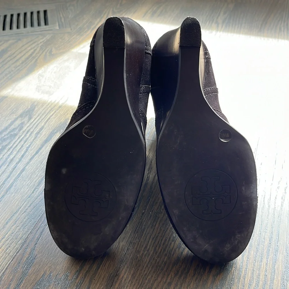 Women’s Tory Burch Adrienne Black Suede Wedge Ankle Boots Size 9.5M
